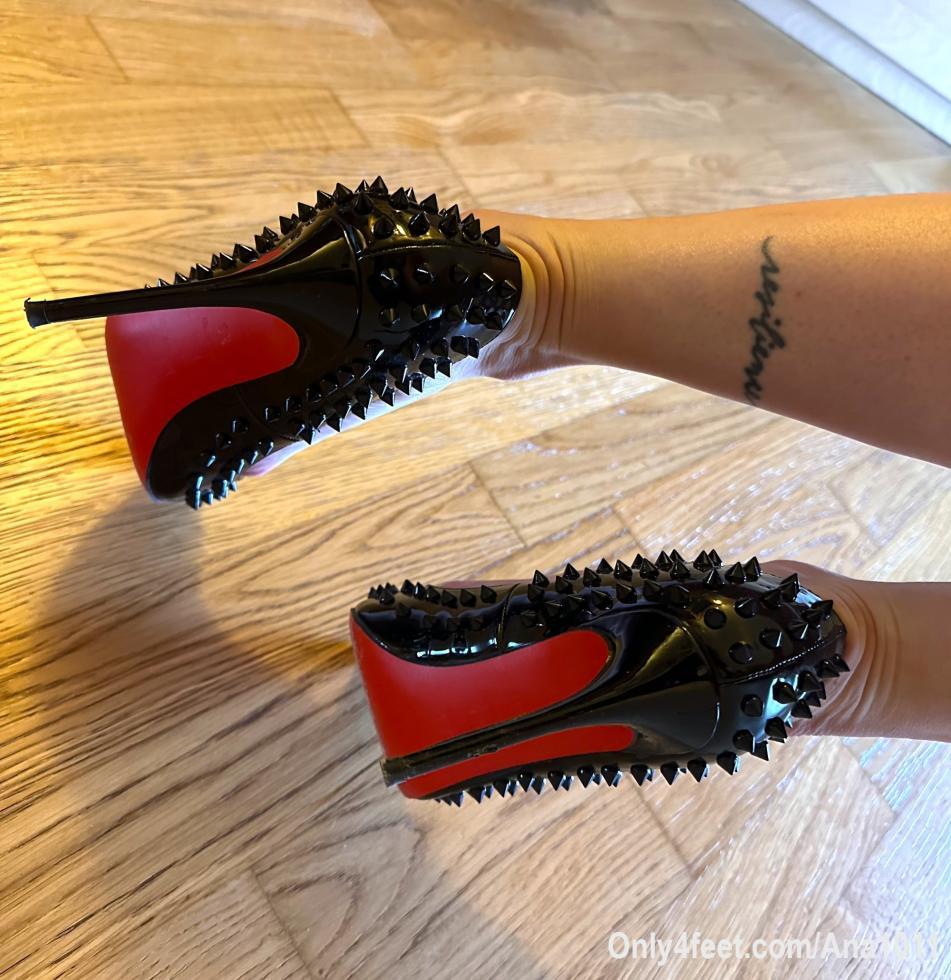Bad Girl high heels 👠 

#highheels #fetish #feet #fetishfeet #feetporn #feetfetidhworld #feetworld #redsoleheels