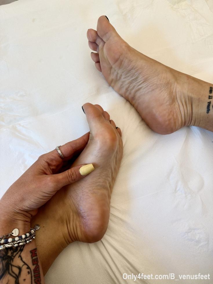 Pedicure time 🦶🏻🫠