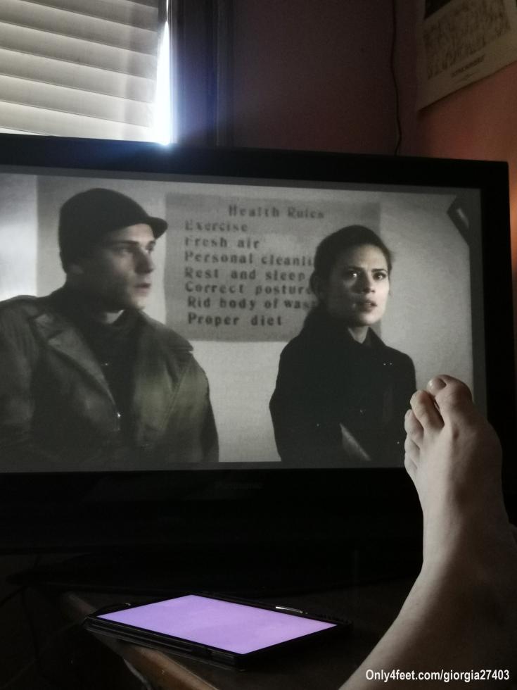 Maratona Marvel prima di vedere il nuovo Captain America 💕 fan della Marvel? 
______________________
Marvel marathon before the new Captain America 💕 Marvel's fans?