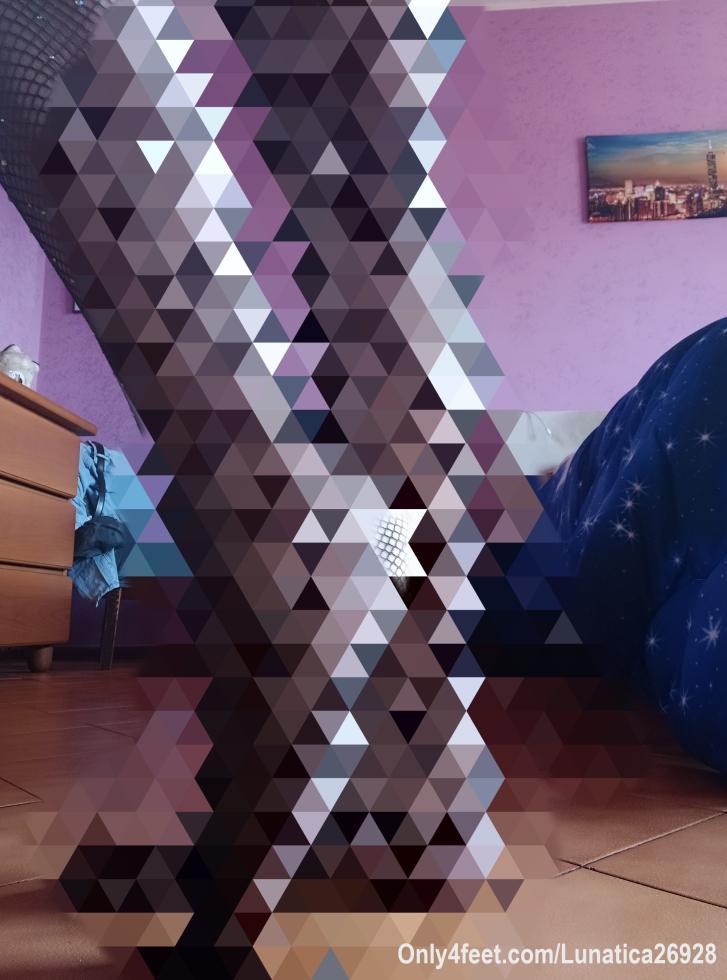 Vuoi vedere la foto? Fammi una ricarica PayPal e ti verrà subito inviato 📸