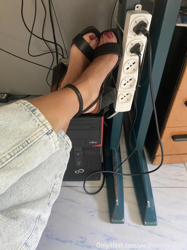 Che noia in ufficio 😔