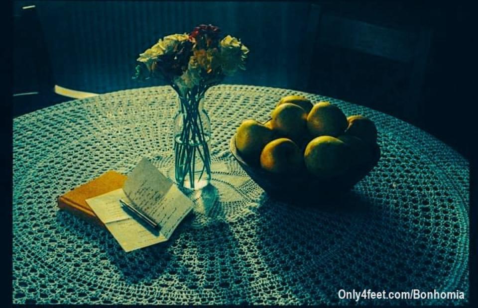 Hello, I am a romantic girl, I really like photography and literature.💕😌